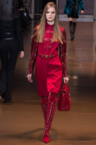 Look 26